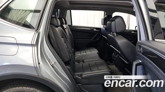 Volkswagen Tiguan 2020 — photo 12