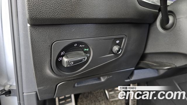 Volkswagen Tiguan 2020 — photo 18