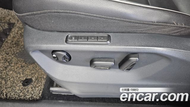 Volkswagen Tiguan 2020 — photo 19
