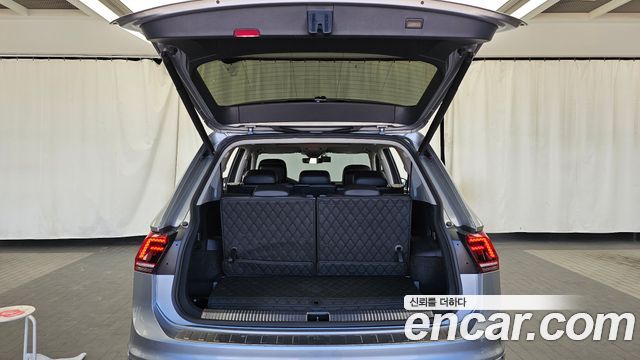 Volkswagen Tiguan 2020 — photo 20