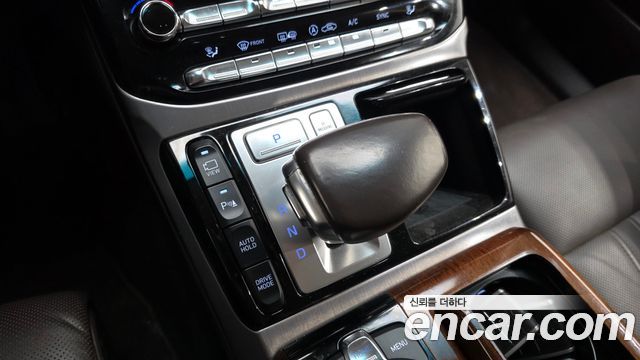 Genesis EQ900 2016 — photo 9