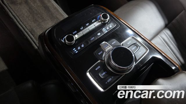 Genesis EQ900 2016 — photo 19