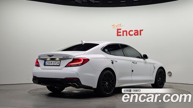 Genesis G70 2020 — photo 2
