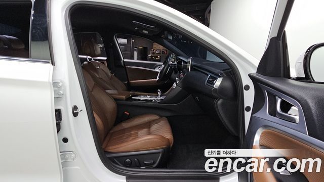 Genesis G70 2020 — photo 12
