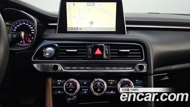 Genesis G70 2020 — photo 16