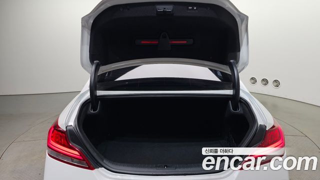 Genesis G70 2020 — photo 20