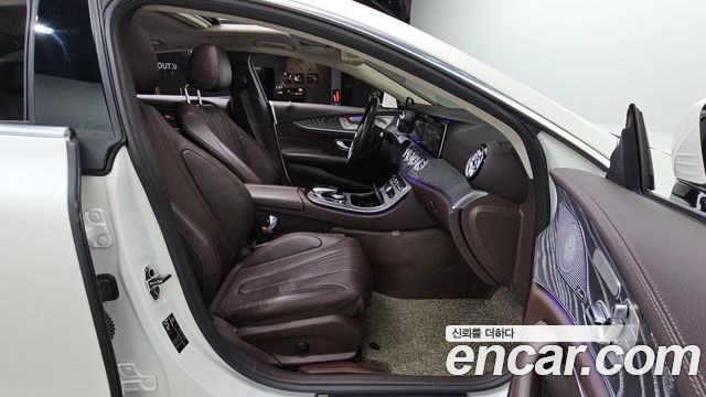 Mercedes-Benz CLS-Class 2019 — photo 12