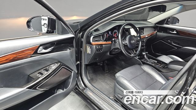 Kia K7 2016 — photo 12