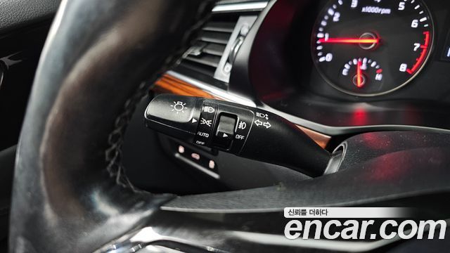 Kia K7 2016 — photo 17