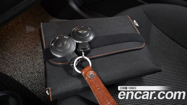 Mini Cooper 2012 — photo 13