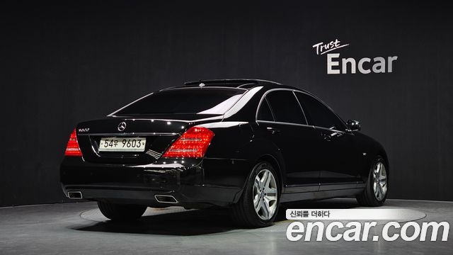 Mercedes-Benz S-Class 2010 — photo 2