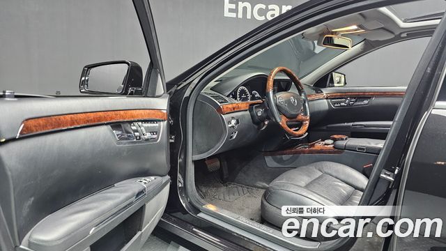 Mercedes-Benz S-Class 2010 — photo 10