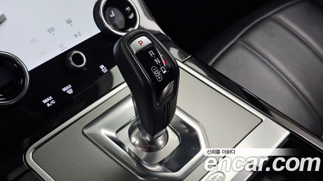 Land Rover Range Rover Evoque 2022 — photo 12