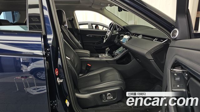 Land Rover Range Rover Evoque 2022 — photo 17
