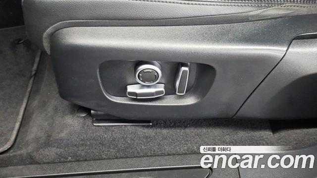 Land Rover Range Rover Evoque 2022 — photo 16