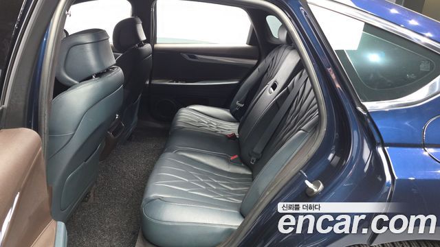 Genesis G80 2022 — photo 16