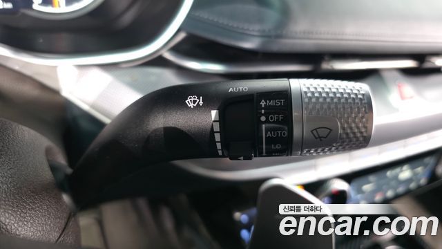 Genesis G80 2022 — photo 30