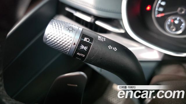 Genesis G80 2022 — photo 31