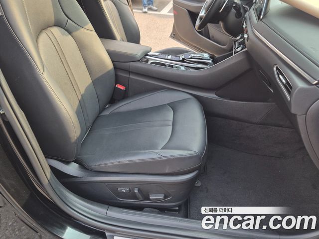 Hyundai Sonata 2022 — photo 18