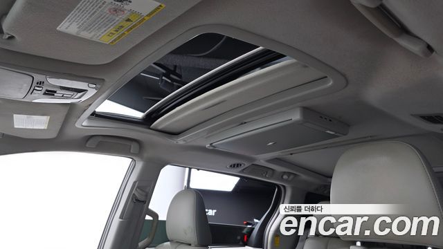 Toyota Sienna 2014 — photo 18