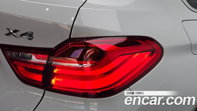 BMW X4 2015 — photo 9