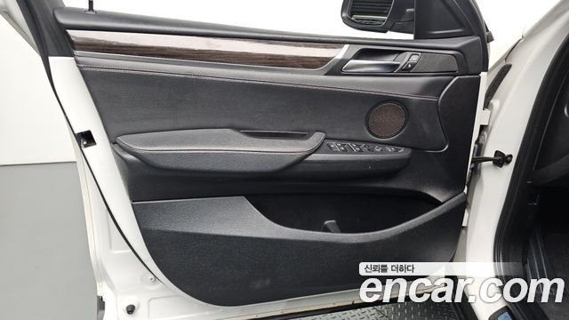 BMW X4 2015 — photo 14