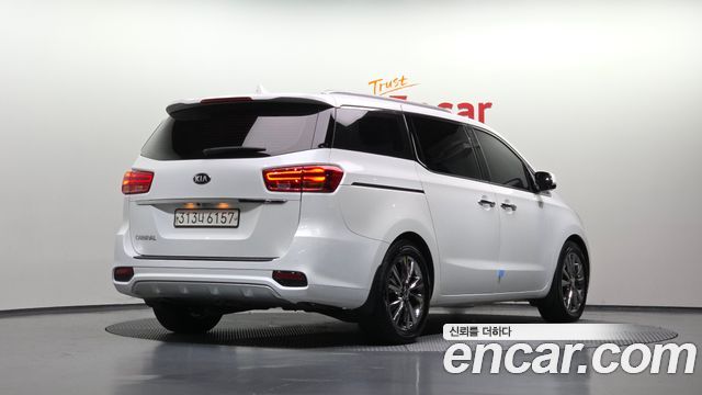 Kia Canival 2020 — photo 2