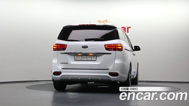 Kia Canival 2020 — photo 4