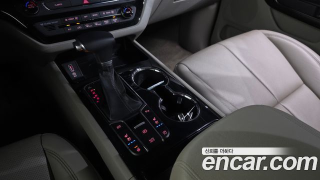 Kia Canival 2020 — photo 12