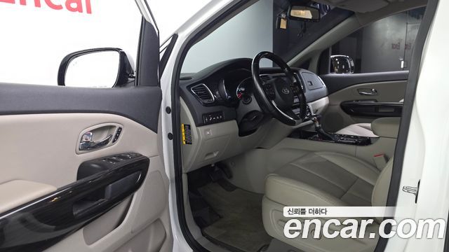 Kia Canival 2020 — photo 13