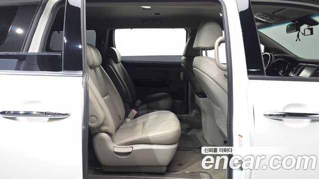 Kia Canival 2020 — photo 18