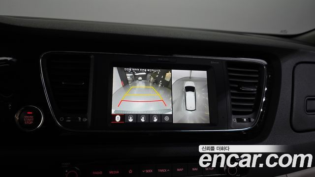 Kia Canival 2020 — photo 21