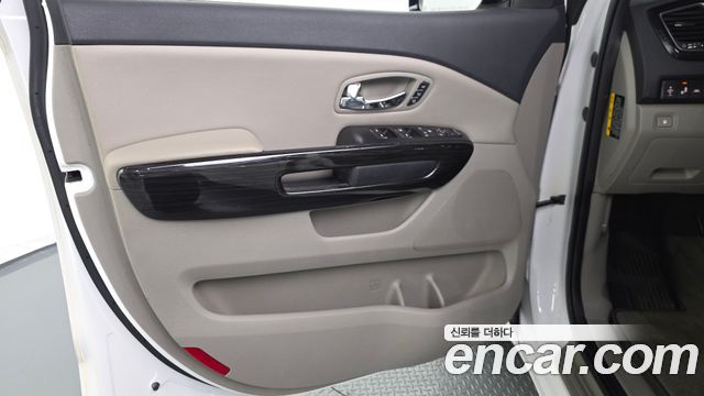 Kia Canival 2020 — photo 14