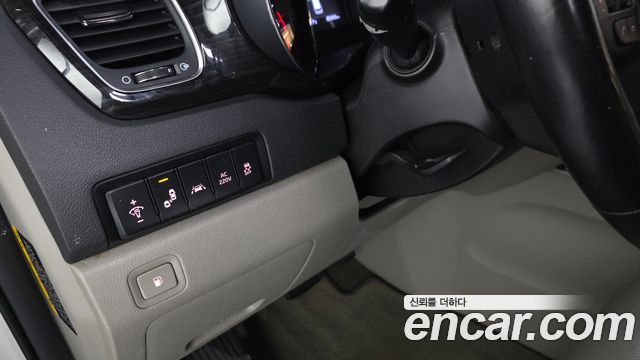 Kia Canival 2020 — photo 28