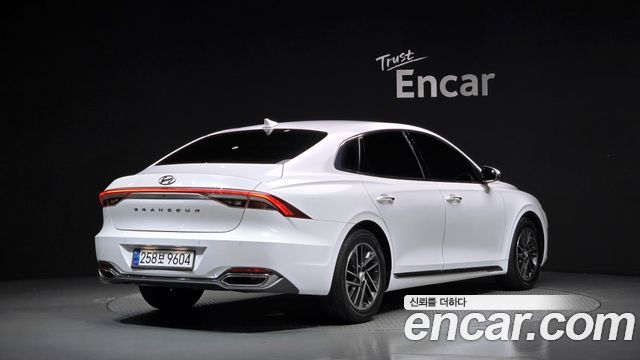 Hyundai Grandeur 2022 — photo 2