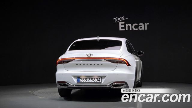 Hyundai Grandeur 2022 — photo 4