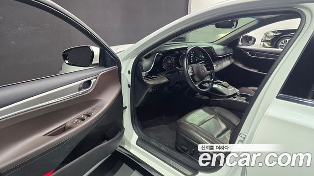 Hyundai Grandeur 2022 — photo 17