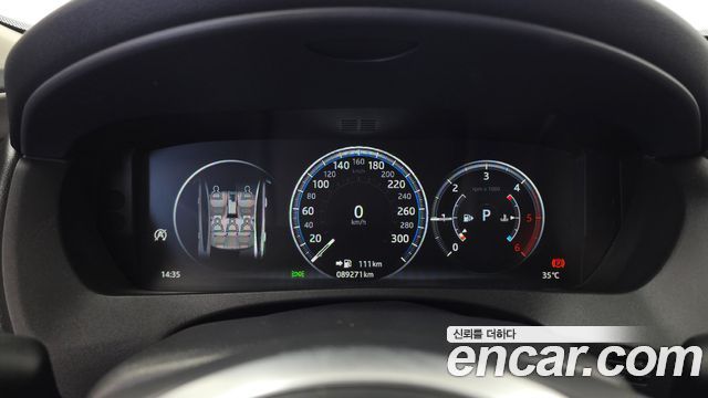 Jaguar XE 2019 — photo 8