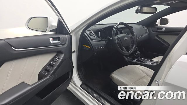 Kia K7 2012 — photo 10