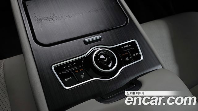 Kia K7 2012 — photo 17