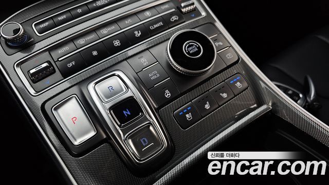 Hyundai Santafe 2022 — photo 9