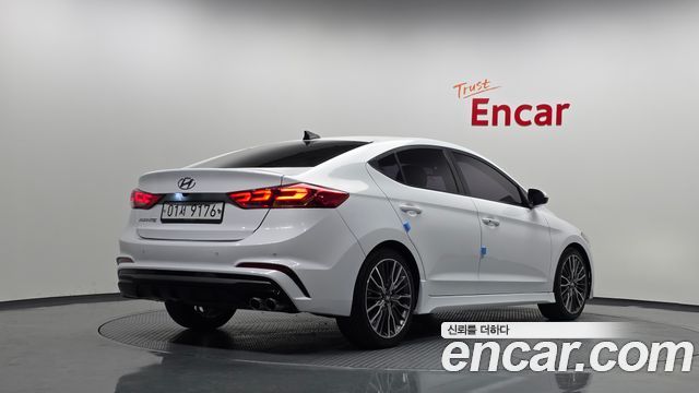 Hyundai AVANTE 2018 — photo 2