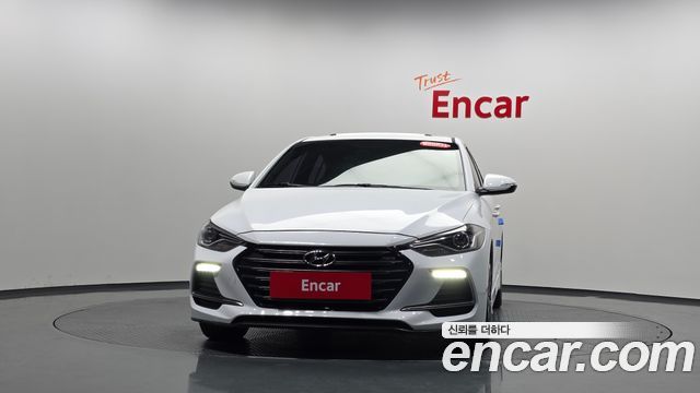 Hyundai AVANTE 2018 — photo 3