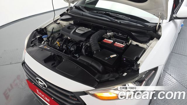 Hyundai AVANTE 2018 — photo 6