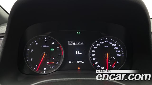 Hyundai AVANTE 2018 — photo 11