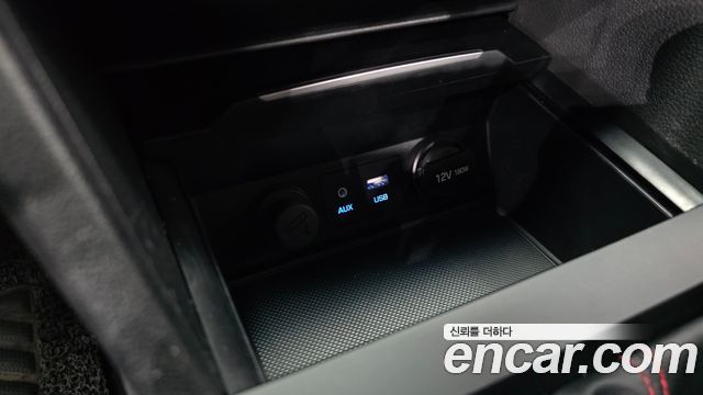 Hyundai AVANTE 2018 — photo 19