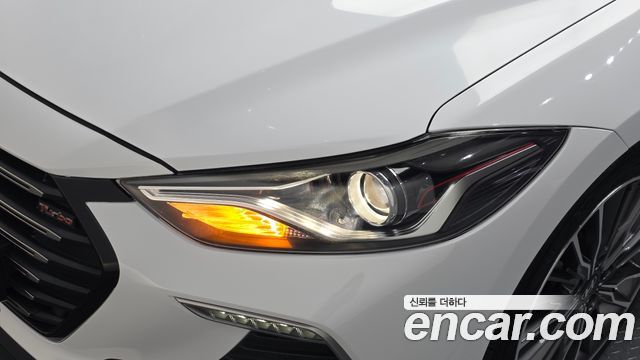 Hyundai AVANTE 2018 — photo 8
