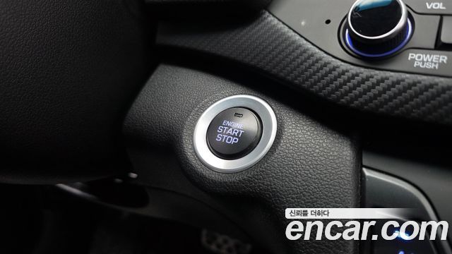 Hyundai AVANTE 2018 — photo 27