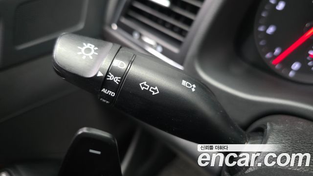 Hyundai AVANTE 2018 — photo 29