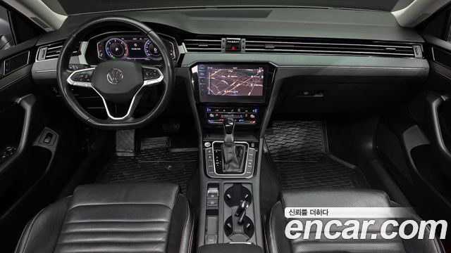 Volkswagen Passat 2022 — photo 10